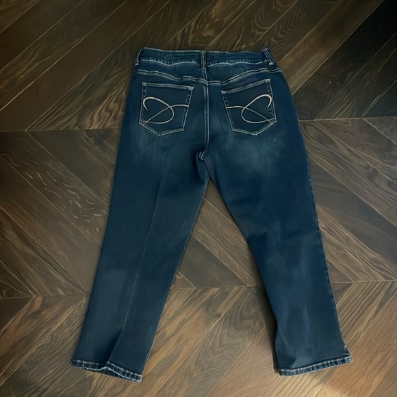 Chico's So Slimming Ankle Cropped Jeans Denim 8 - Picture 4 of 7